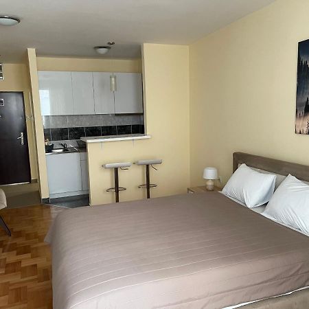 Trident Apartments 2 Ni エクステリア 写真